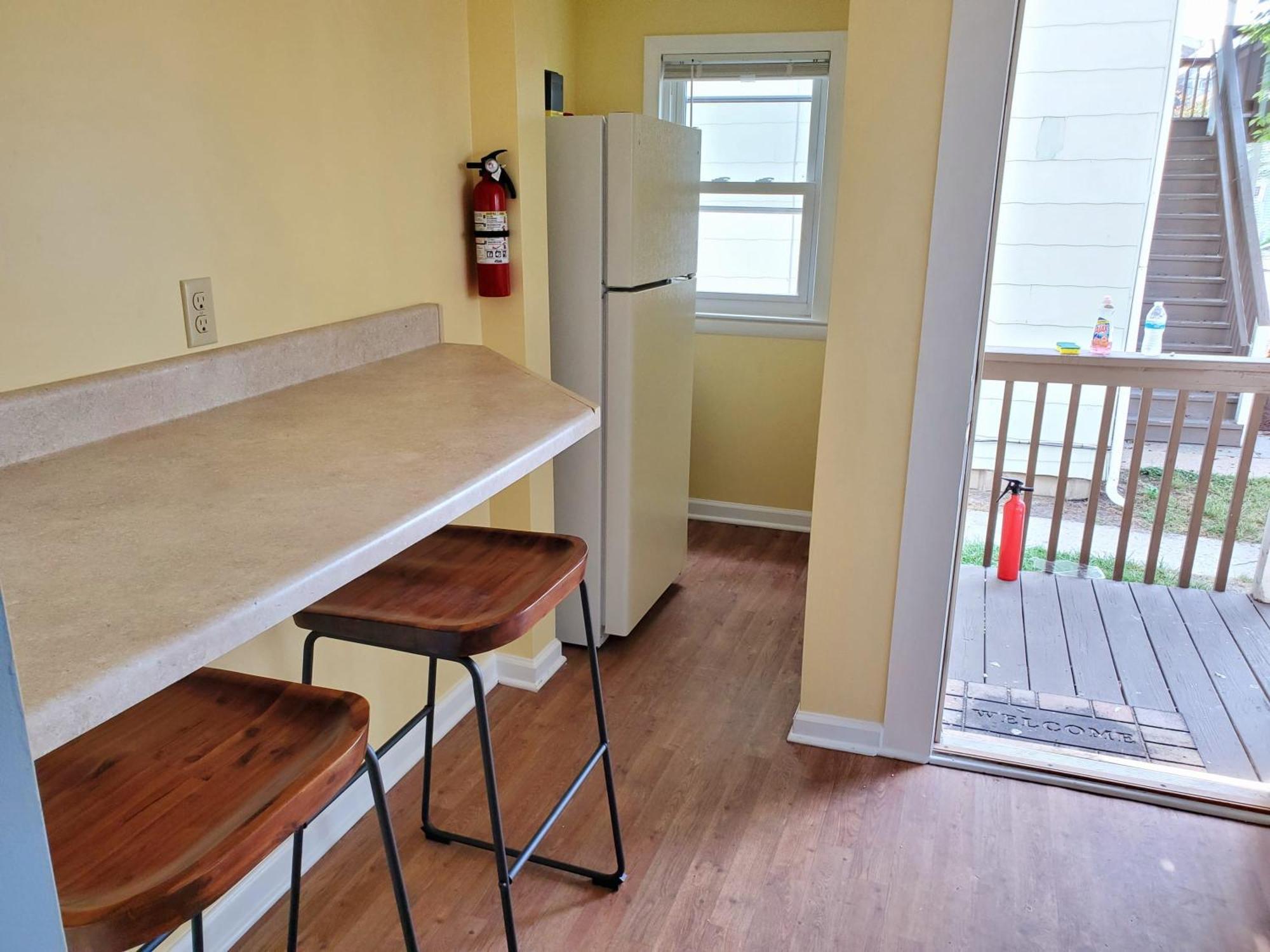 208 5 Yellow 1st Unit * Ocean City
